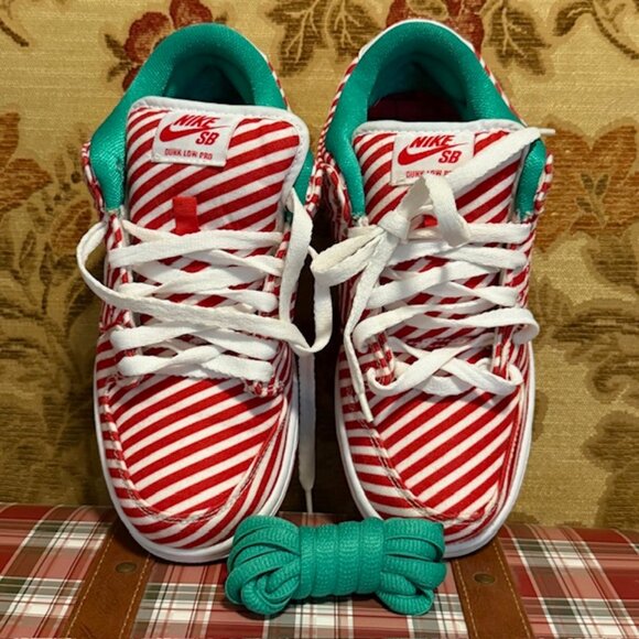 Nike SB Dunk Low Candy Cane Striped Tennis Shoe - Picture 1 of 16